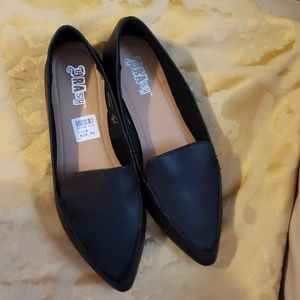 NWT BRaSH SHOES